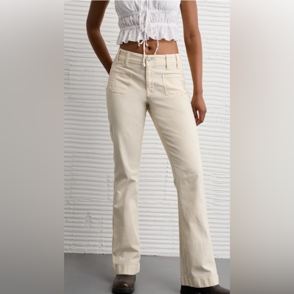 American Eagle Cream Patch Pocket Bootcut Chino Pants Size 8 Short